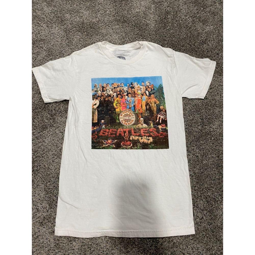 The Beatles Sgt Peppers Lonely Hearts Club Band Graphic T-Shirt White Small 2020